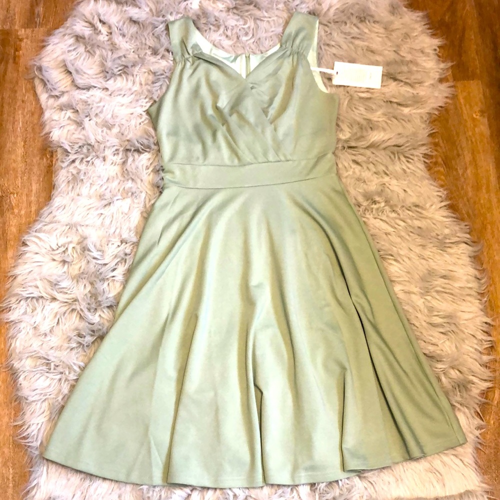 Bright Green Grace Karin Dress NWT